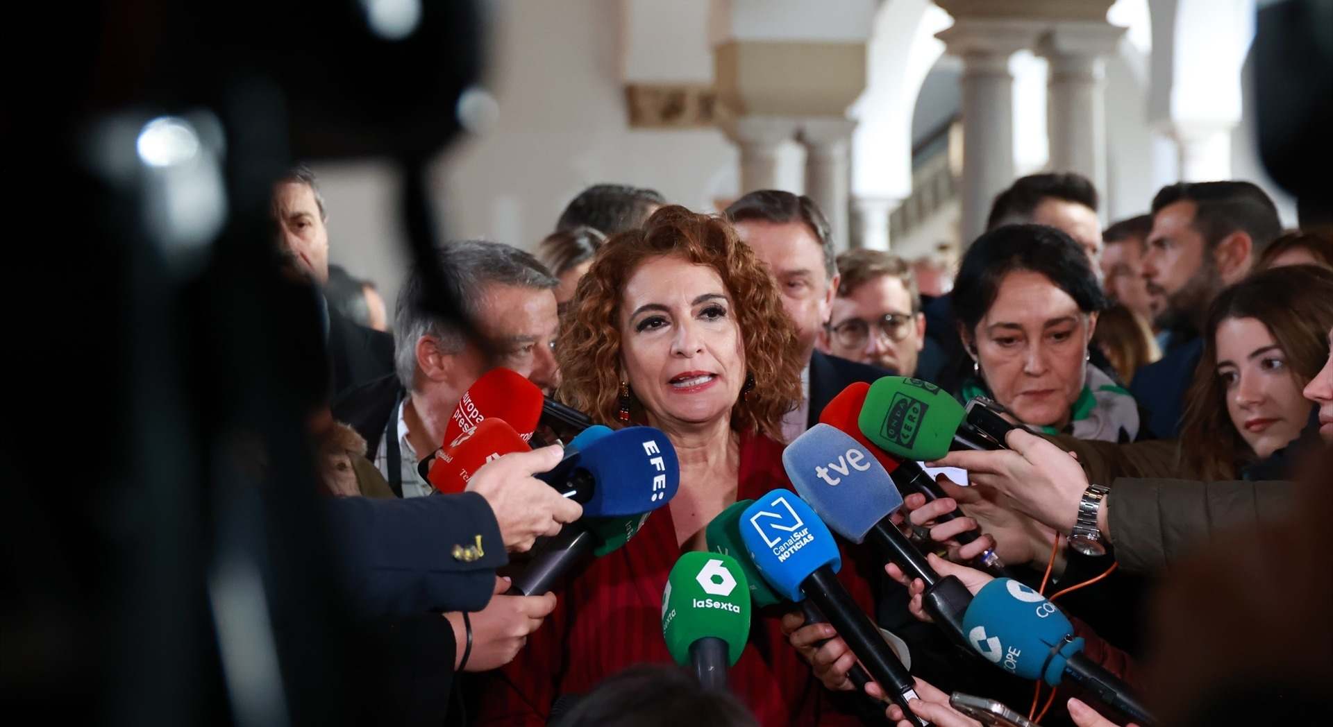 La vicepresidenta primera y ministra de Hacienda, María Jesús Montero | EP