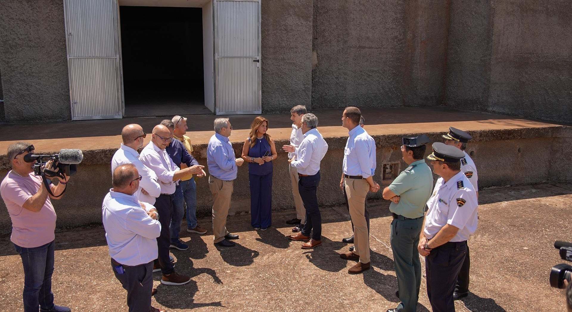 Visita de las atouridades al Polvorín de Vadollano.