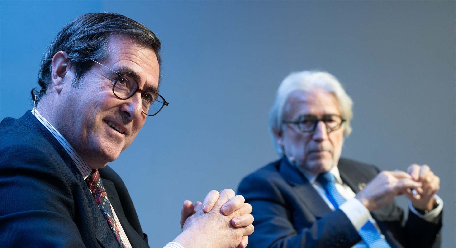 El presidente de CEOE, Antonio Garamendi, y el presidente de Foment del Treball, Josep Sánchez Llibre.