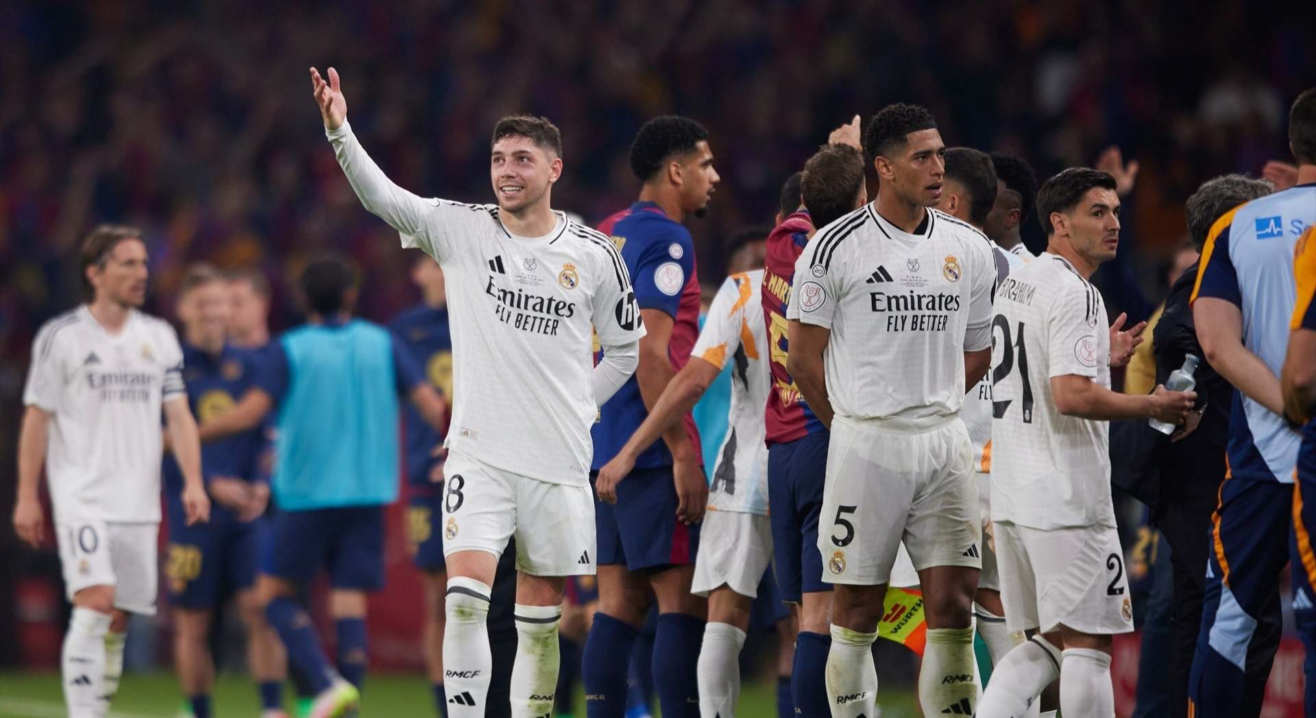 Real Madrid y Barcelona en un partido de fútbol