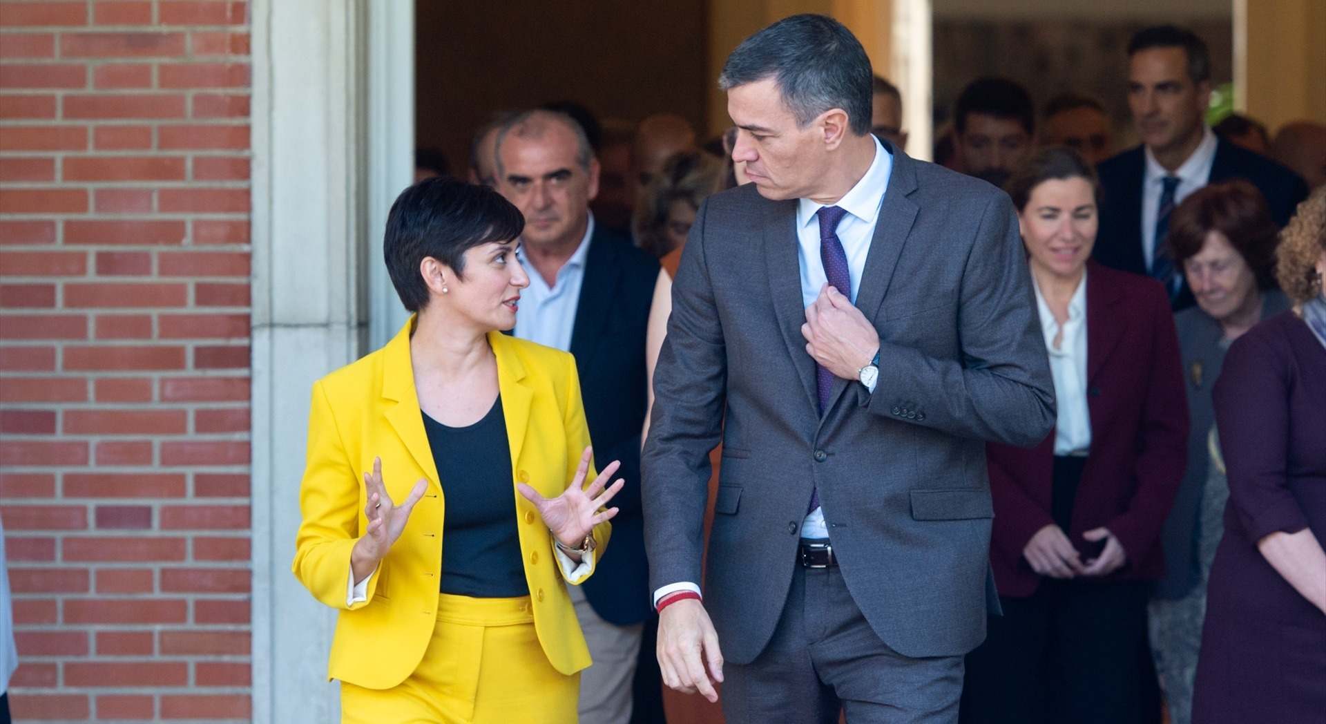 La ministra de Vivienda, Isabel Rodríguez y el presidente del Gobierno, Pedro Sánchez.