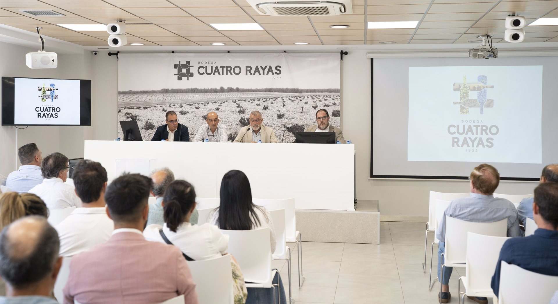 Asamblea general de cooperativa Cuatro Rayas