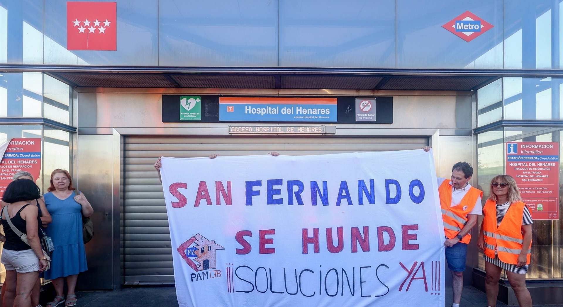 Vecinos afectados por la línea 7B se manifiestan