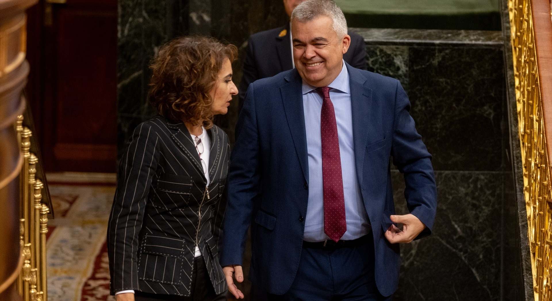 La vicepresidenta primera y ministra de Hacienda, María Jesús Montero y el secretario de Organización del PSOE, Santos Cerdán | EP