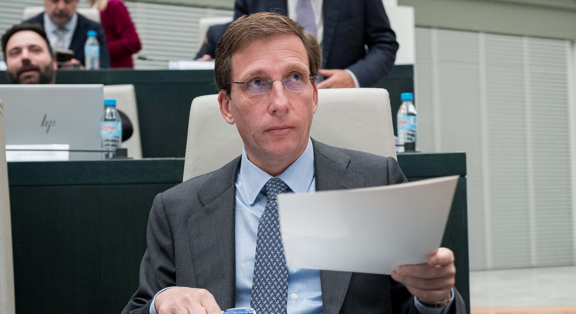El alcalde de Madrid, José Luis Martínez-Almeida, en la sesión extraordinaria del Pleno municipal