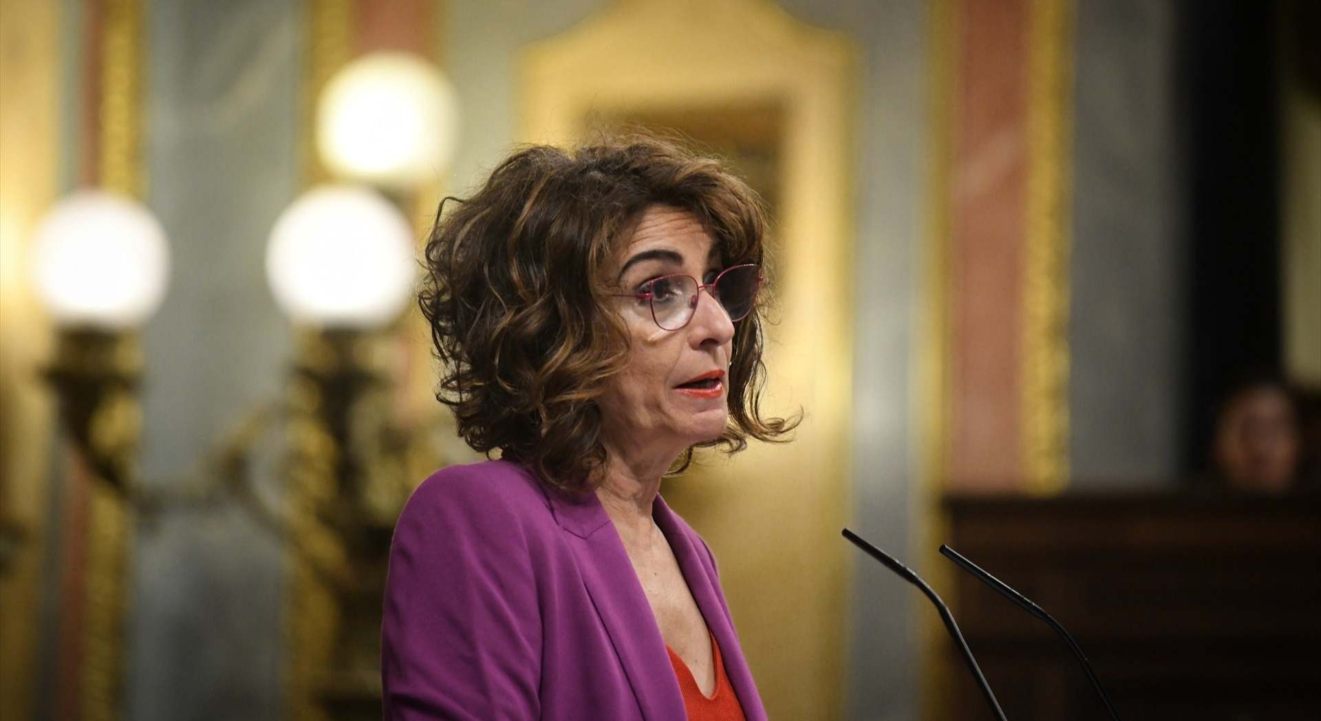 La vicepresidenta primera y ministra de Hacienda, María Jesús Montero | EP