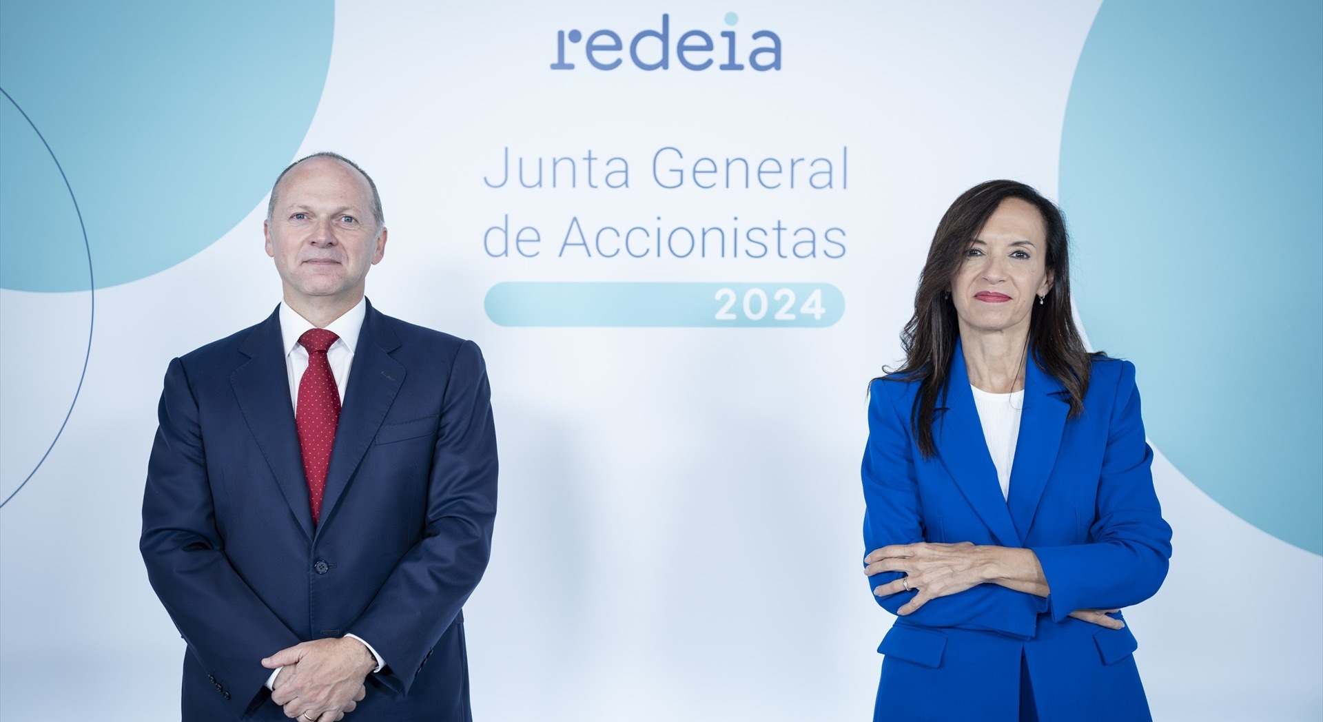 La presidenta de Redeia, Beatriz Corredor, y a el CEO, Roberto García Merino. Europa Press