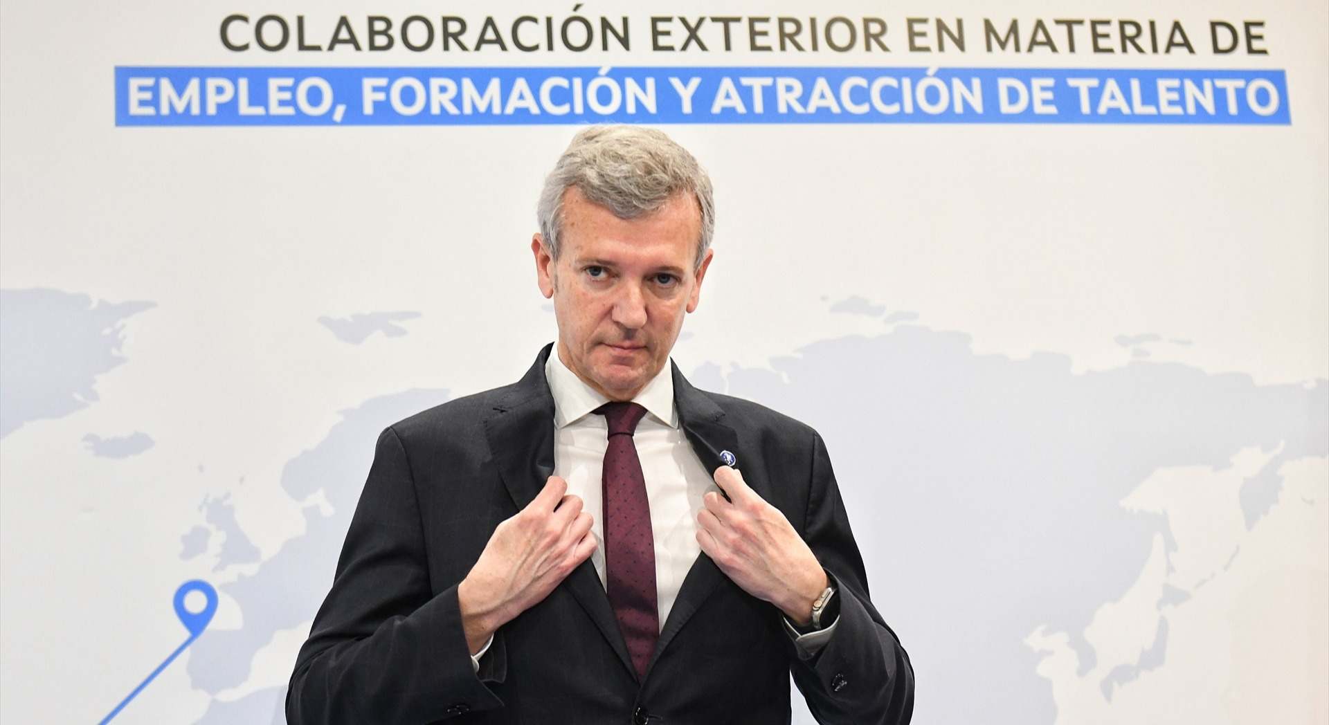 El presidente de la Xunta de Galicia, Alfonso Rueda, ofreciendo un discurso en el Acto de Firma de Colaboración Exterior en Materia de Empleo, Formación y Talento