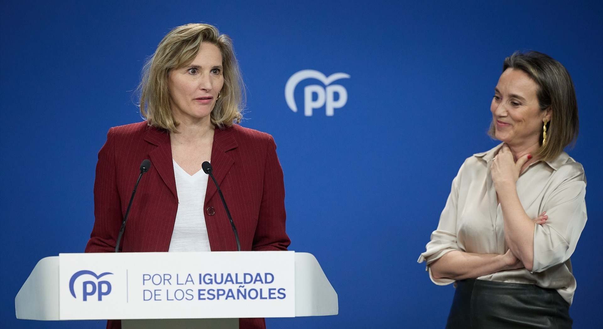 La secretaria general del PP, Cuca Gamarra, y la vicesecretaria de Desarrollo Sostenible del PP, Paloma Martín | EP