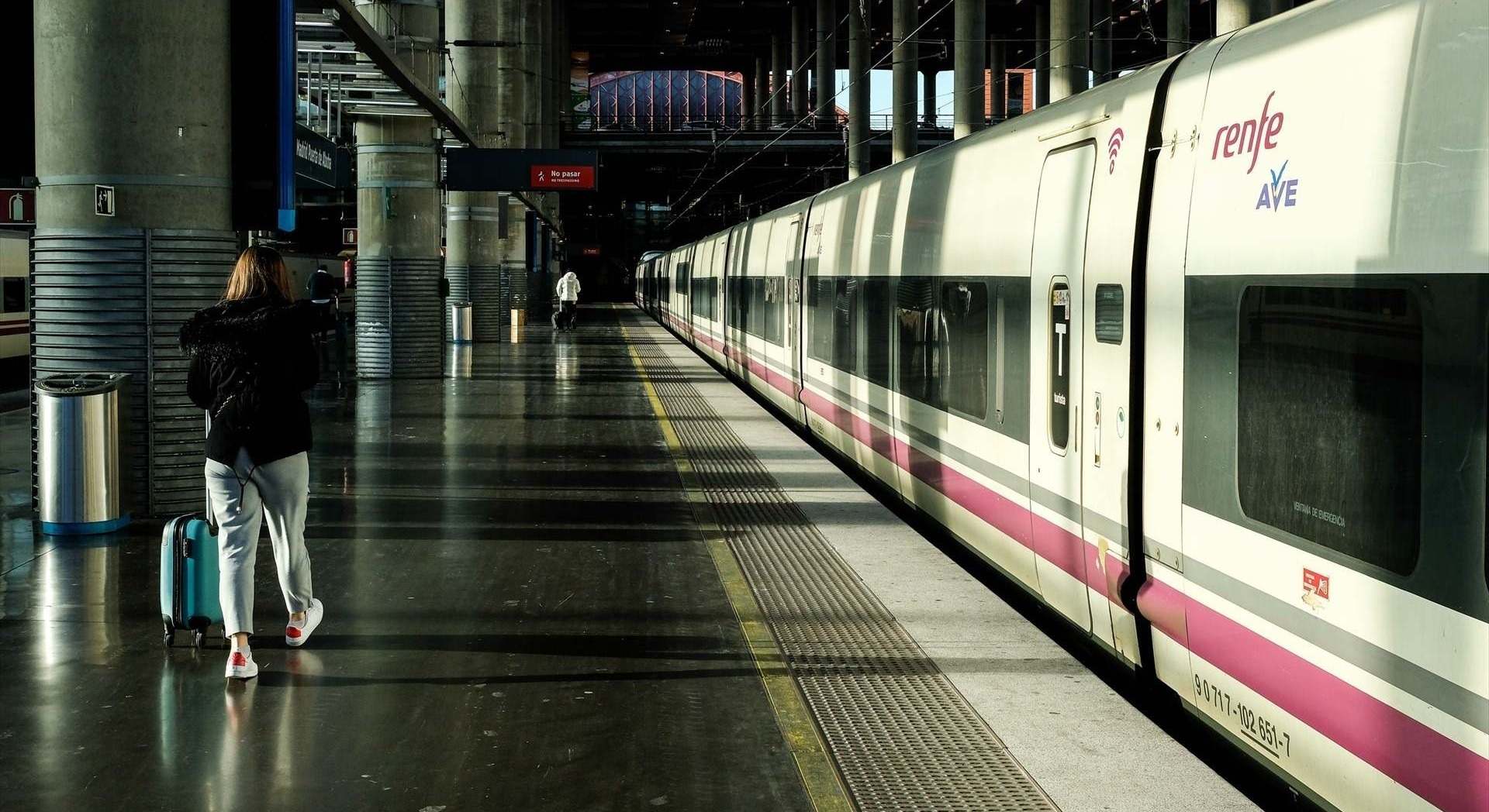 Andén de un tren AVE