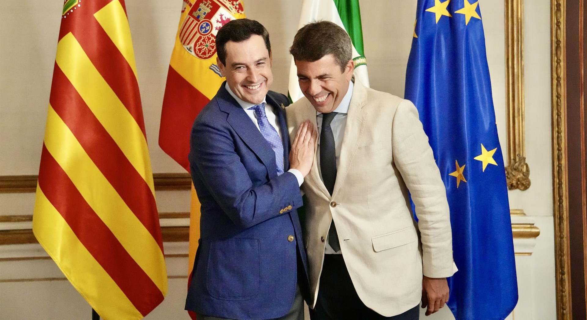 Juanma Moreno y Carlos Mazón en San Telmo.