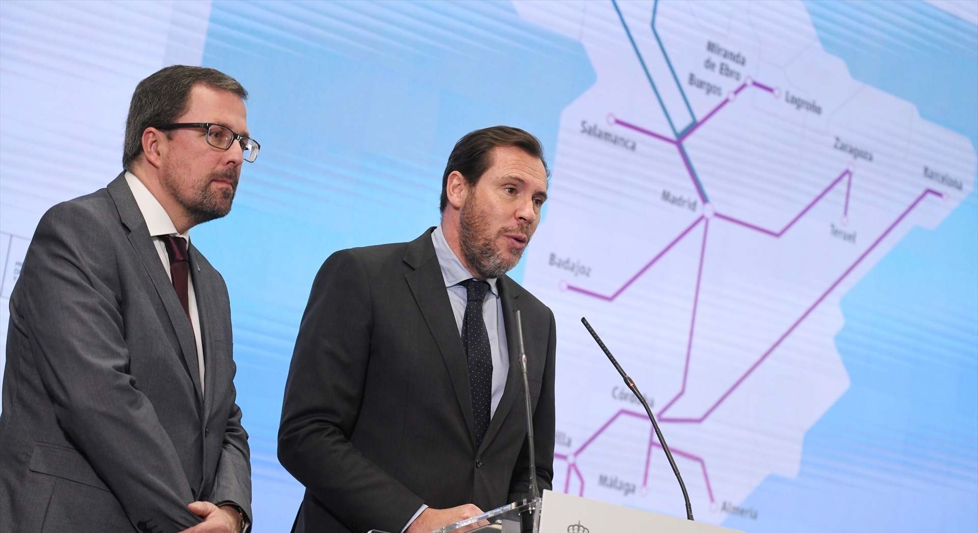Raül Blanco, presidente de Renfe; y Óscar Puente, ministro de Transportes. / EP