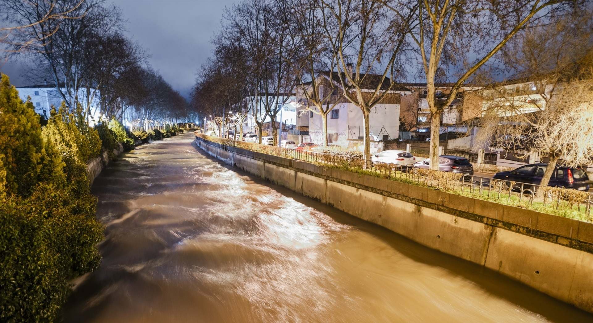 El río Guadarrama a su paso por Collado Villalba, a 8 de marzo de 2025, en Collado Villalba, Madrid (España).