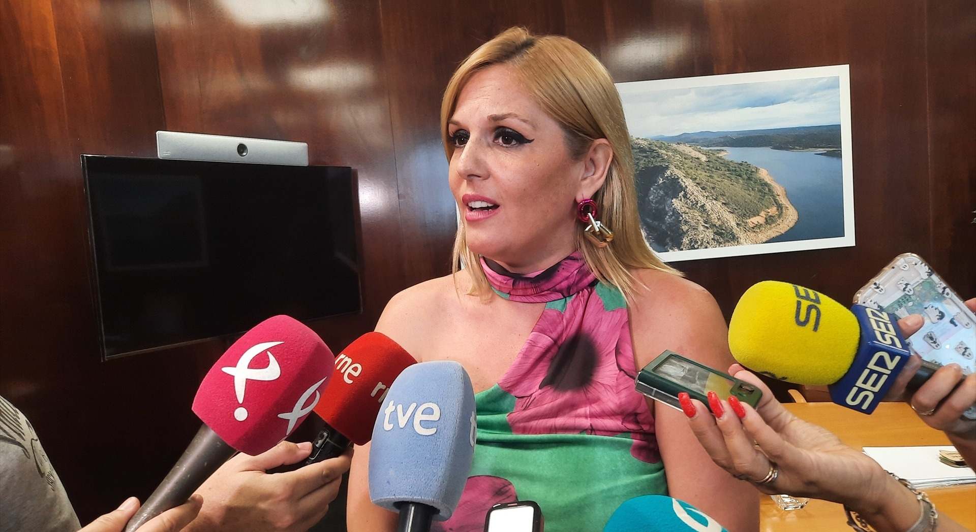 La consejera de Hacienda y Administración Pública de la Junta de Extremadura, Elena Manzano