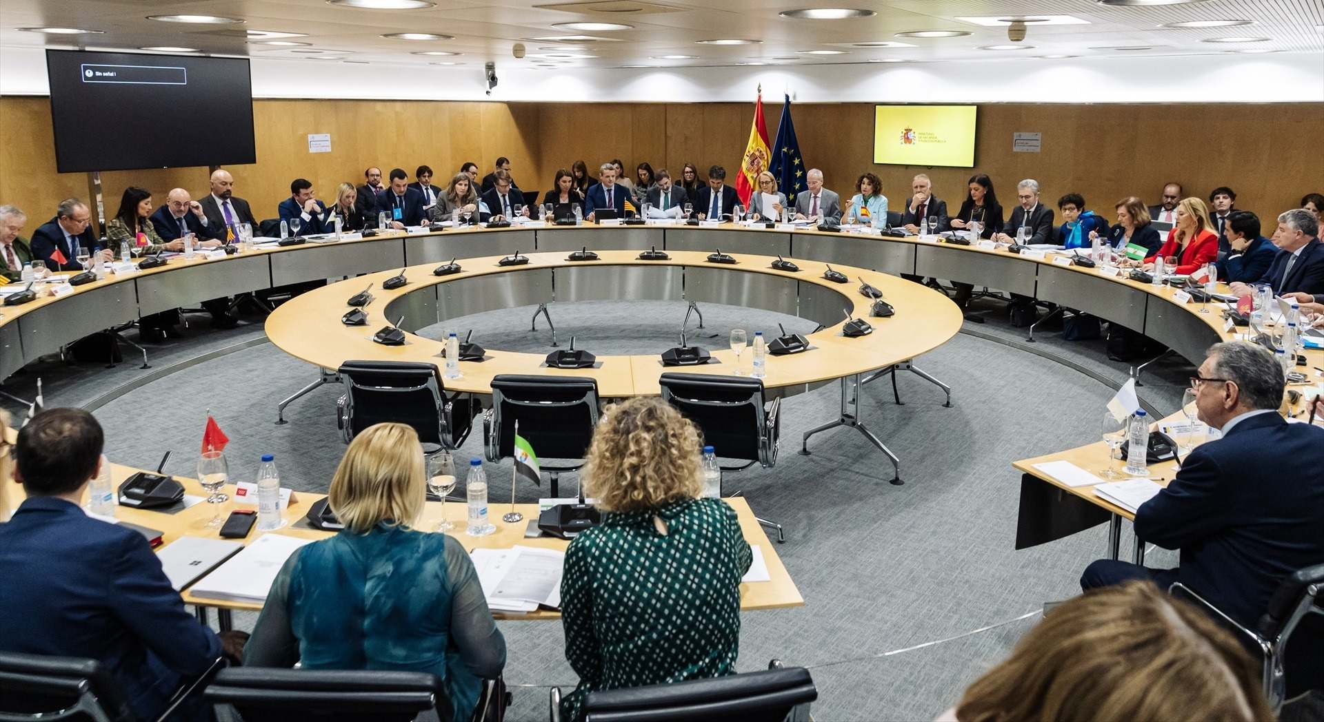 Vista general de la reunión del Consejo de Política Fiscal y Financiera (CPFF) presidida por María Jesús Montero | EP