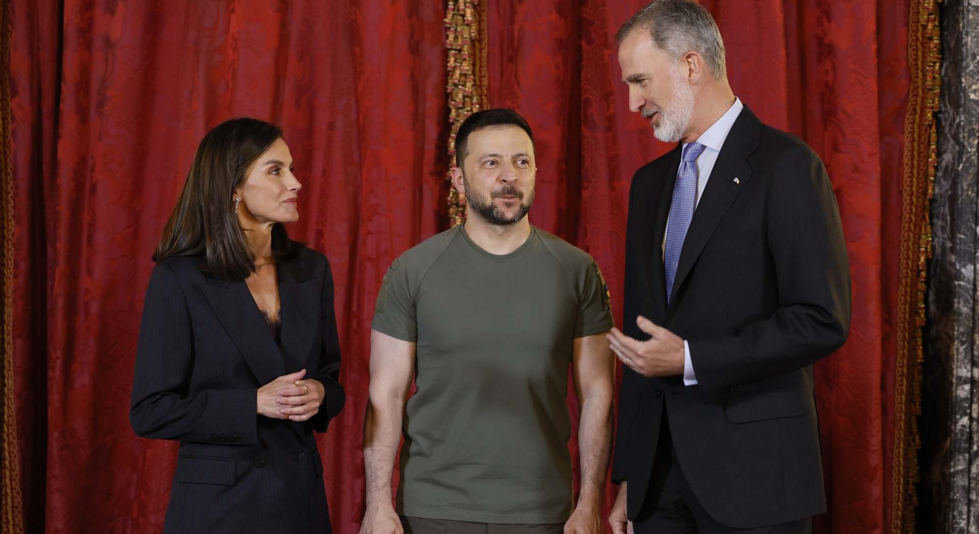 Felipe VI y Letizia con Zelenski