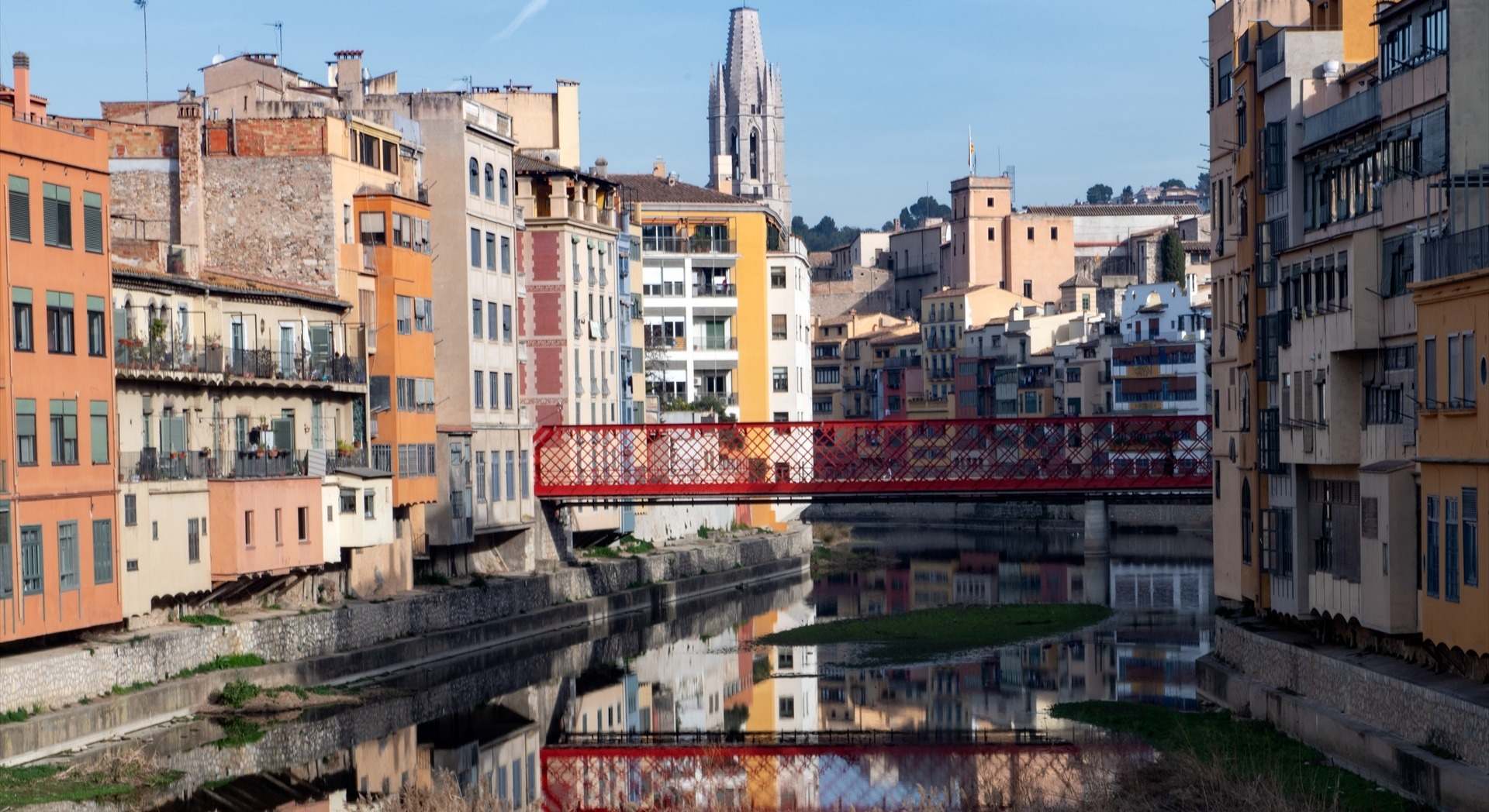 Vista del río Onyar a su paso por Girona
