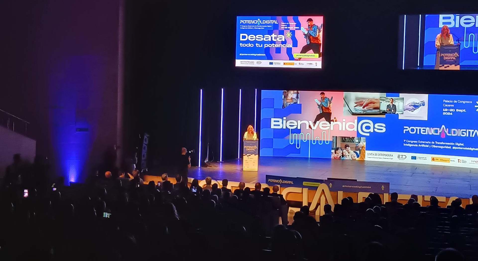 María Guardiola, presidenta de la Junta de Extremadura, inaugura el I Congreso Potencial Digital