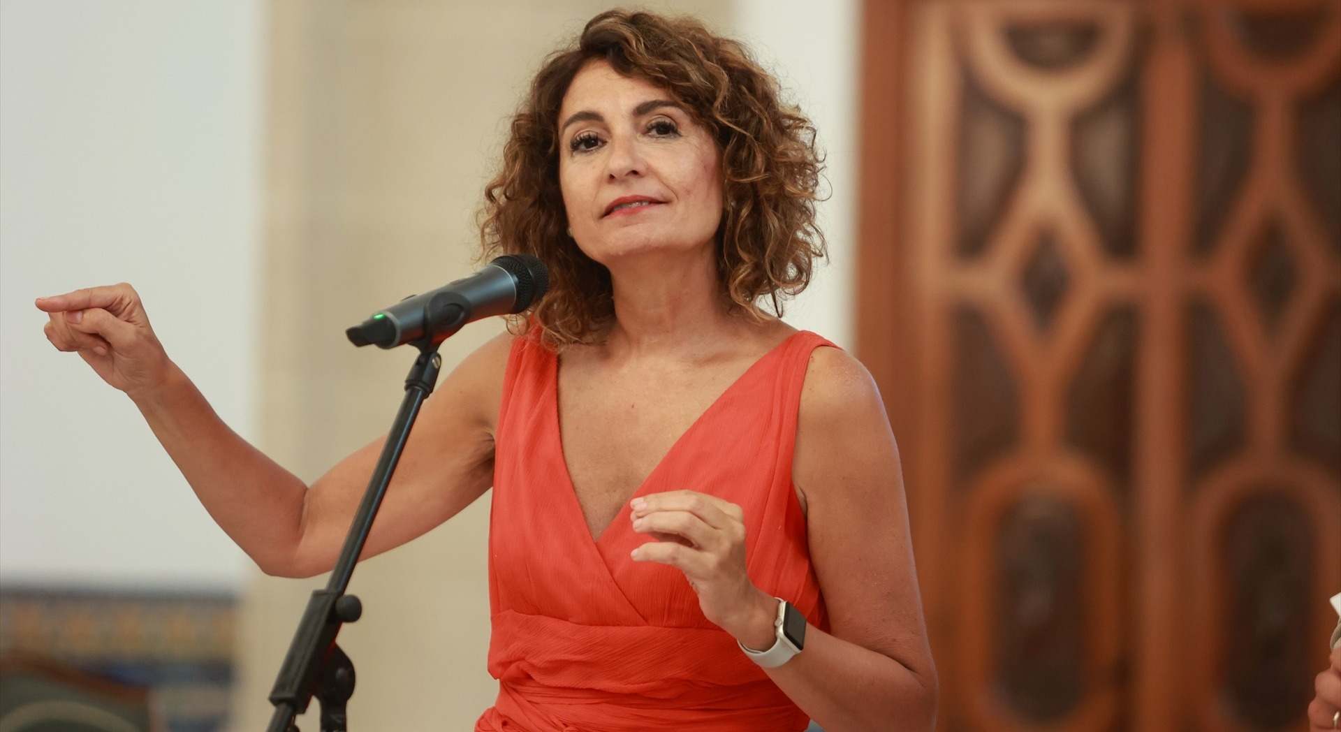 La vicepresidenta primera y ministra de Hacienda, María Jesús Montero | EP