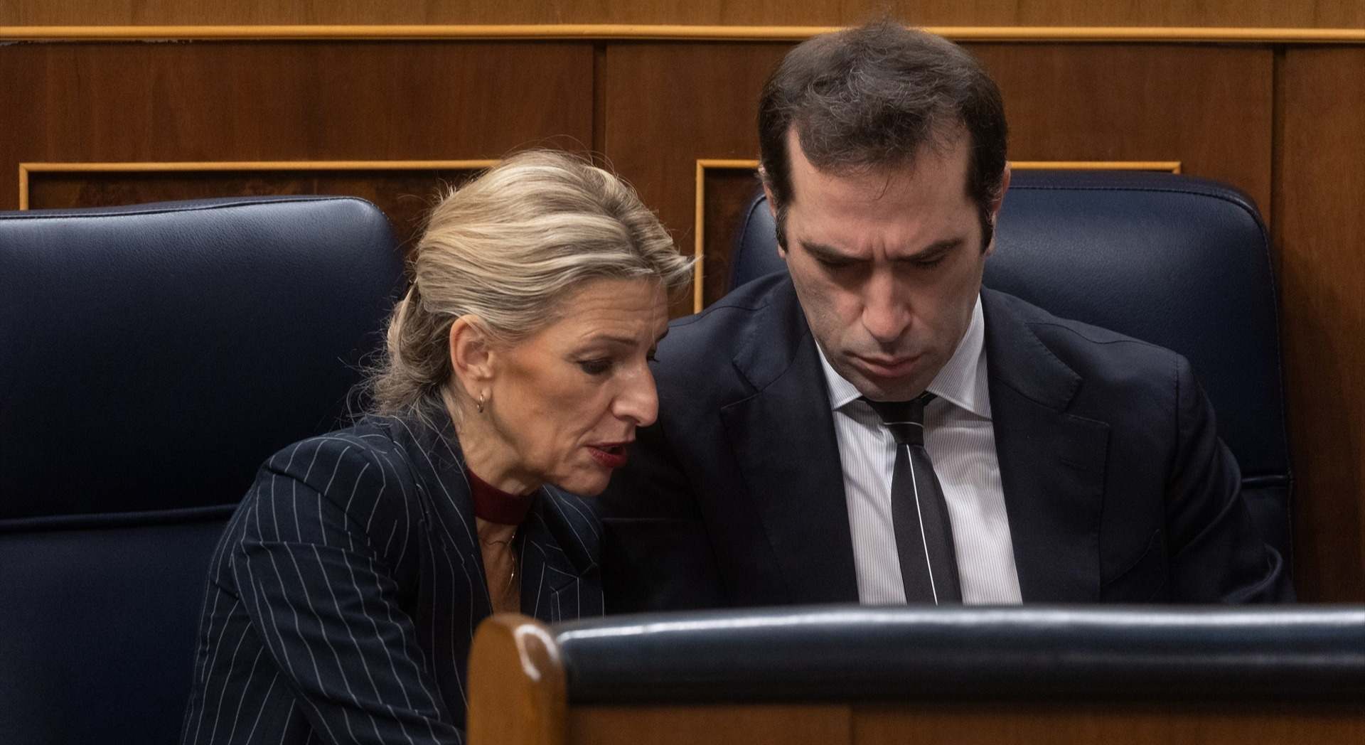La ministra de Trabajo, Yolanda Díaz y el de Economía, Comercio y Empresa, Carlos Cuerpo.