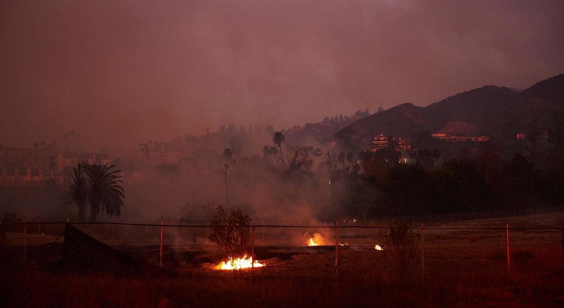 Incendio de Malibú. Foto: EFE/EPA/ALLISON DINNER.