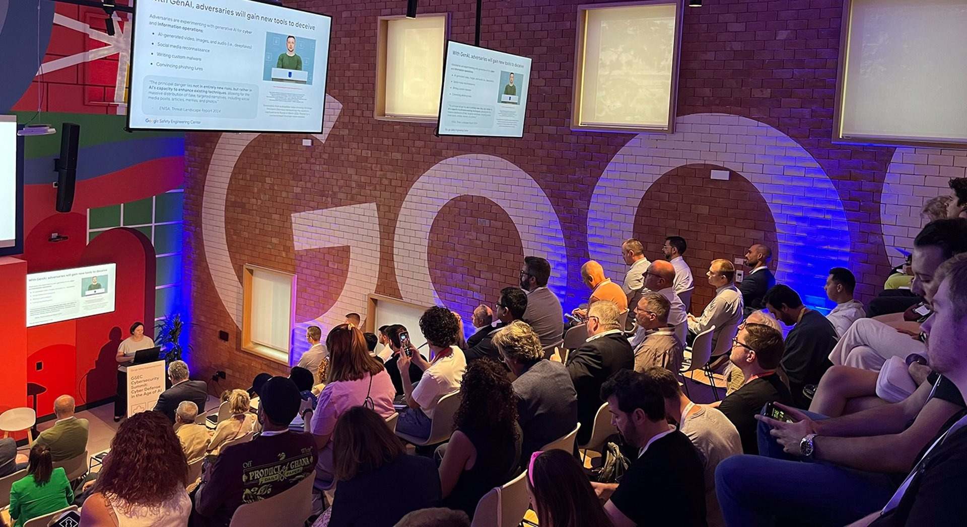 Heather Adkins, Cibersecurity Resilience Officer de Google, ha hecho el anuncio en el congreso Ciberdefensa en la era de la IA, que se ha celebrado en el Centro de Ingeniería y seguridad que Google tiene en Málaga.