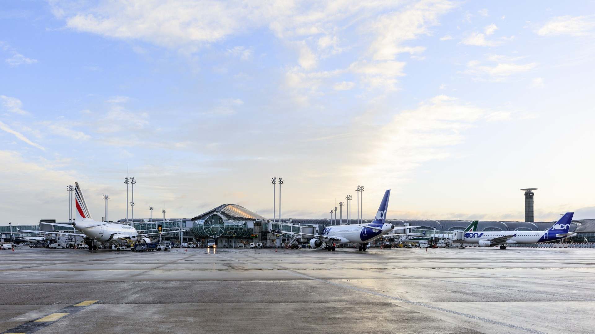 Aeropuerto París - Charles de Gaulle. / Exolum