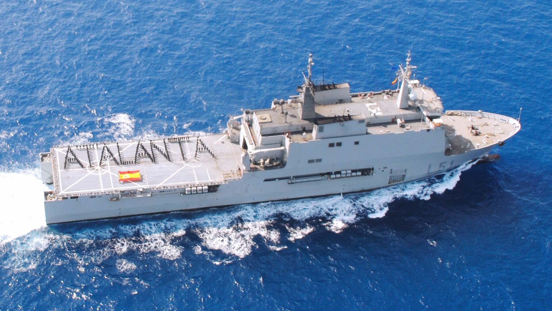 El buque de asalto anfibio español Galicia (L-51)