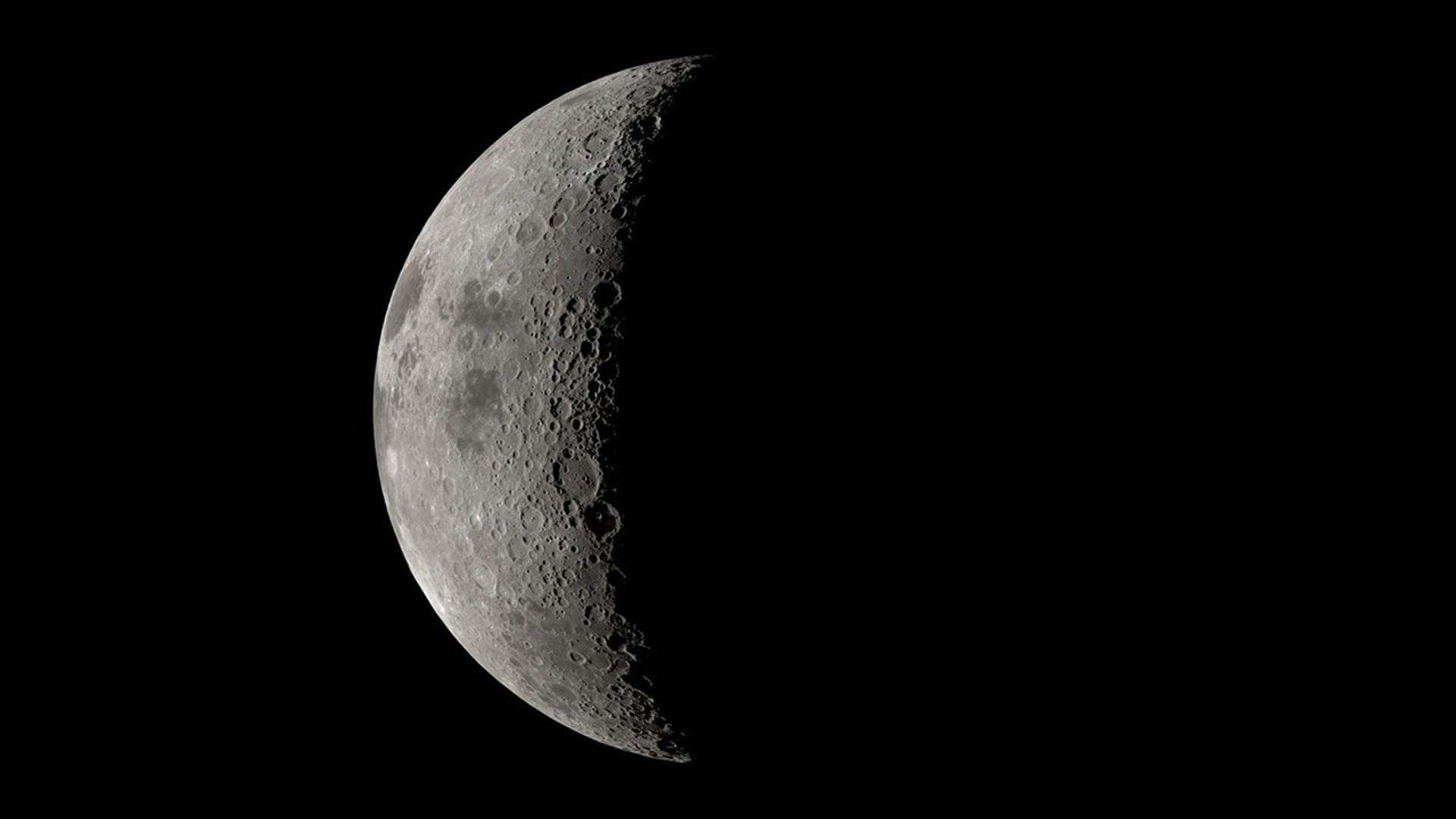 Esta visualización simula lo que la tripulación de Artemis II podría ver a través de las ventanas de Orión el día de su aproximación más cercana a la Luna.