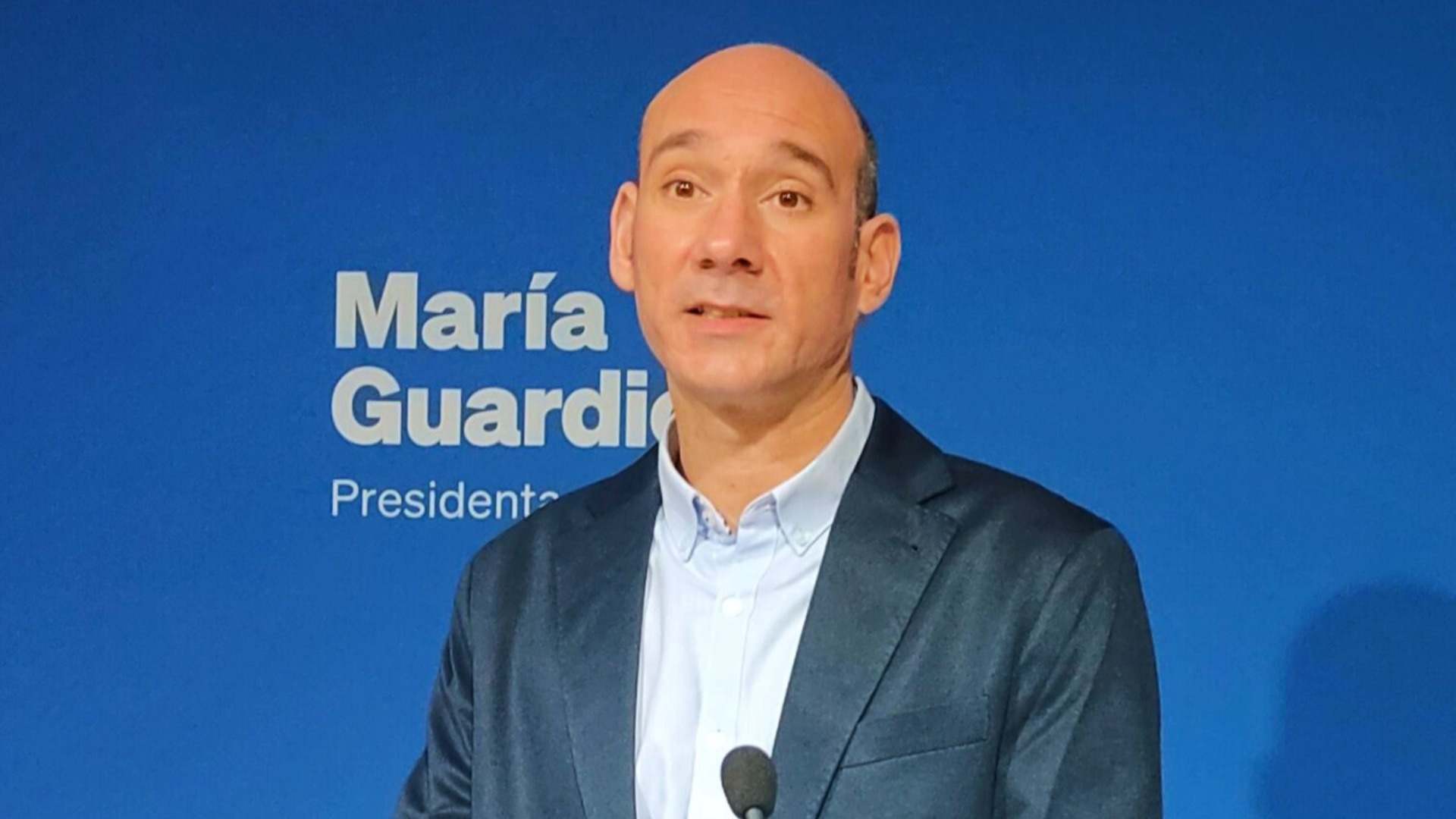 El portavoz del PP de Extremadura, José Ángel Sánchez Juliá, en una comparecencia en la sede del partido