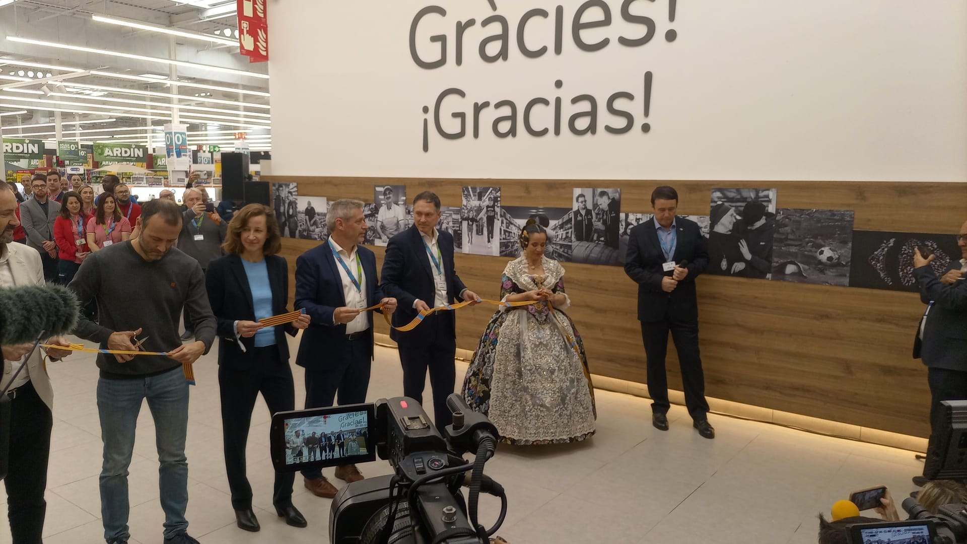 Un momento del acto de reapertura.