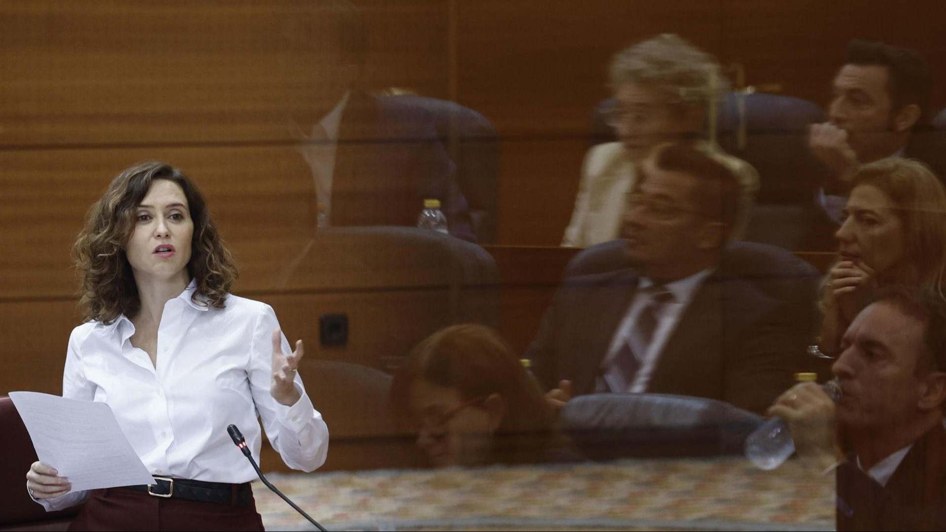 Ayuso quita deuda FLA