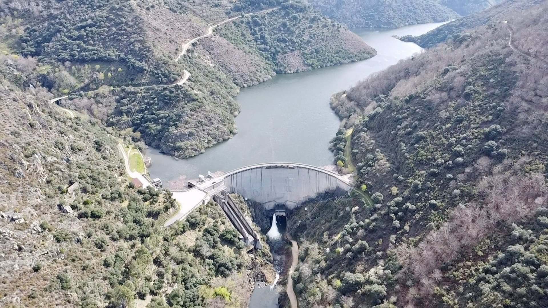 Embalse en el Sil (Ourense).