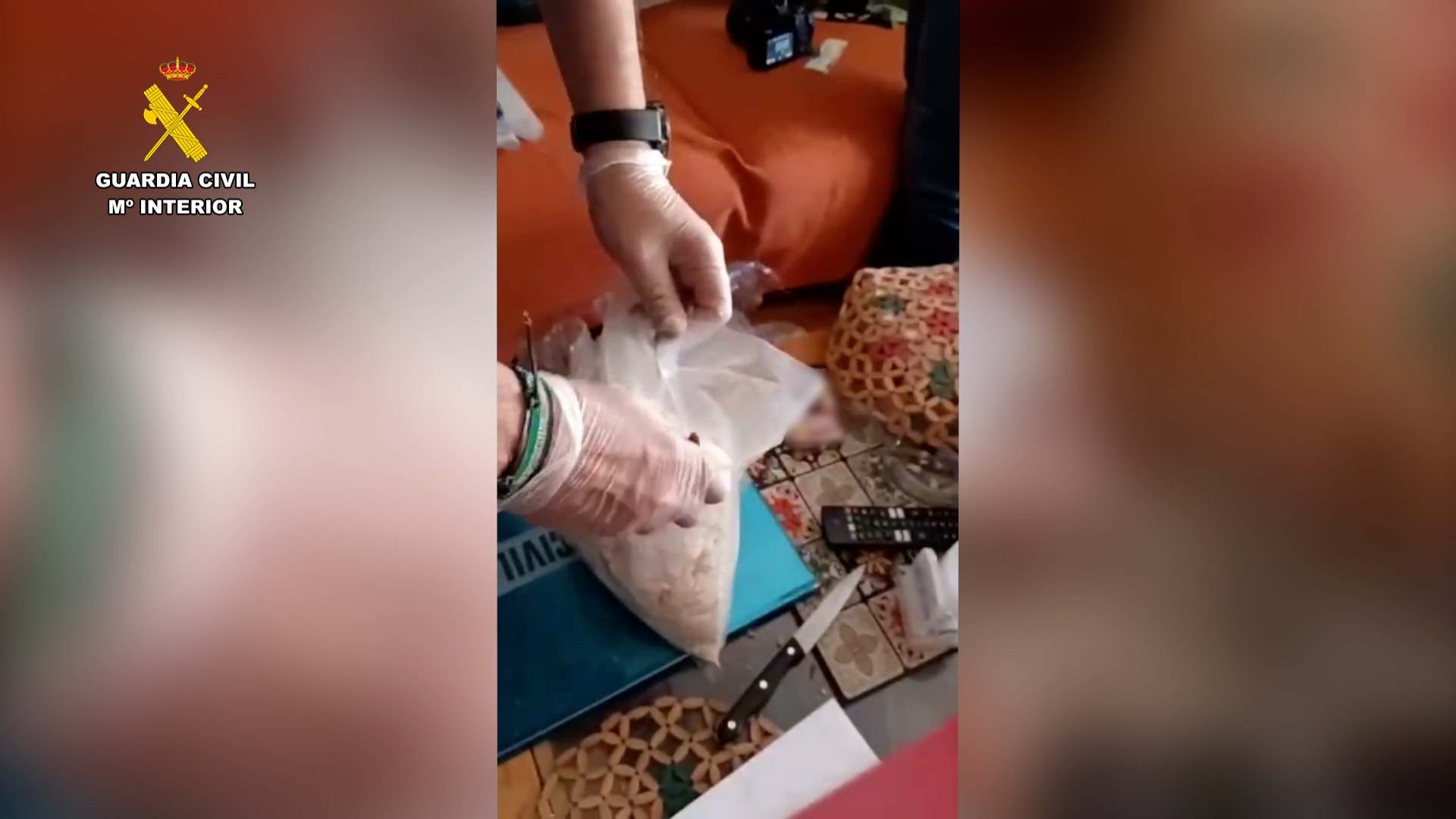 Registro en la vivienda del cura de Don Benito