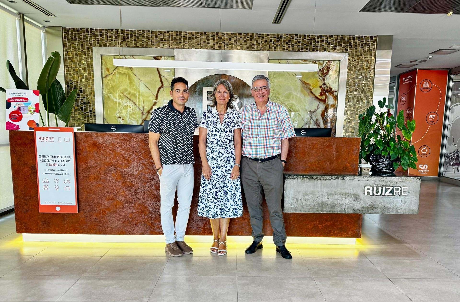 David Ruiz Re junto al responsable de la correduría de seguros EPR.