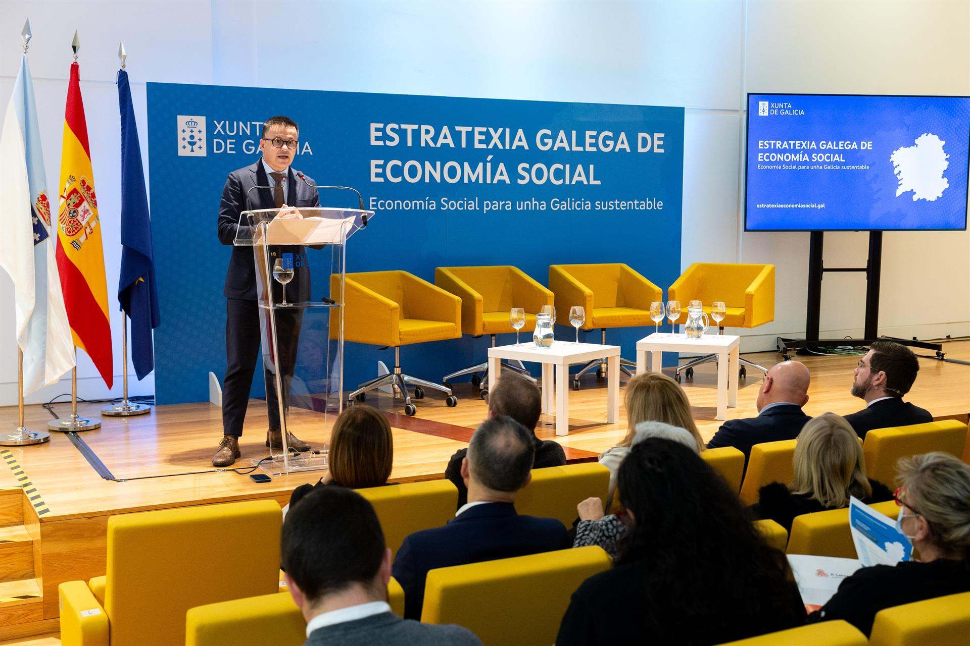 El conselleiro de Emprego, Comercio e Emigración, José González.