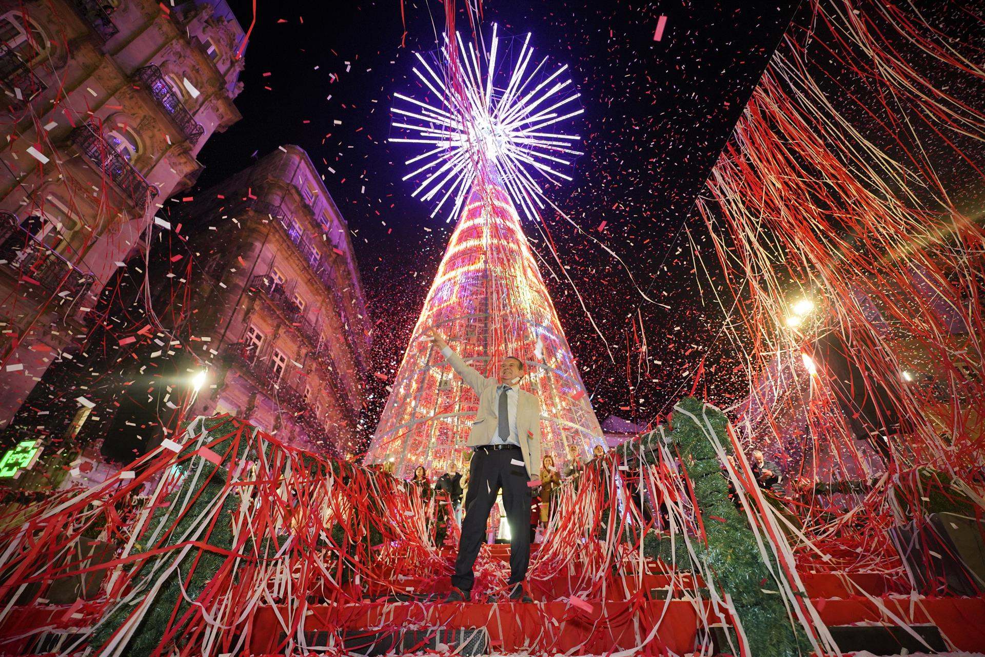 El alcalde de Vigo, Abel Caballero, en la inauguración del alumbrado navideño el pasado año.