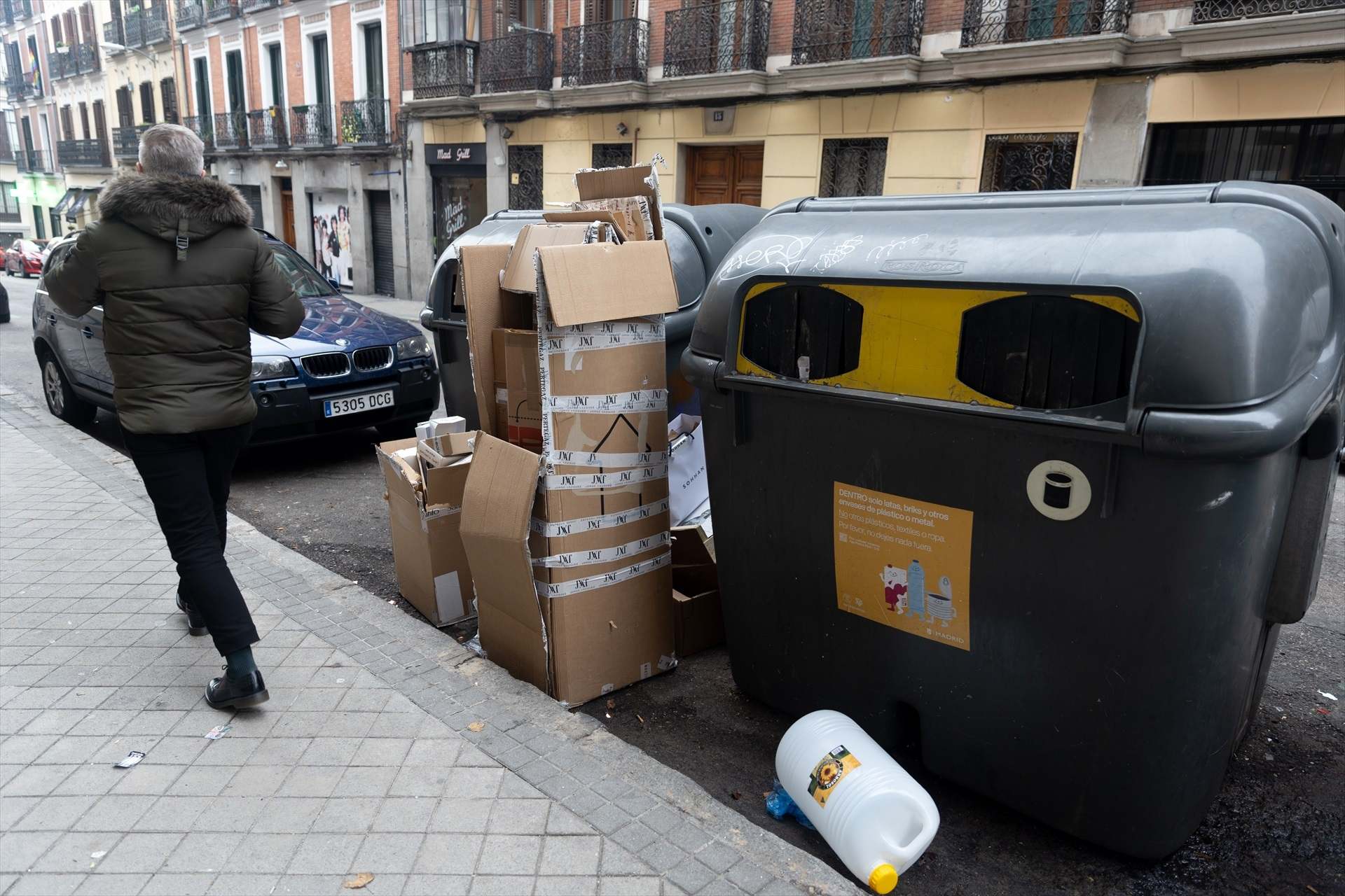 Cubos de la basura en Madrid