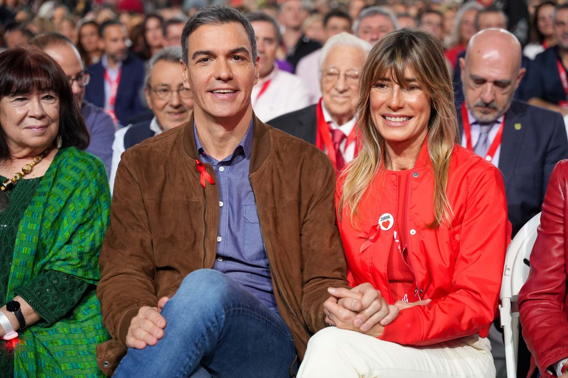 EuropaPress_6378483_presidente_gobierno_pedro_sanchez_esposa_begona_gomez_clausura_41_congreso.jpg
