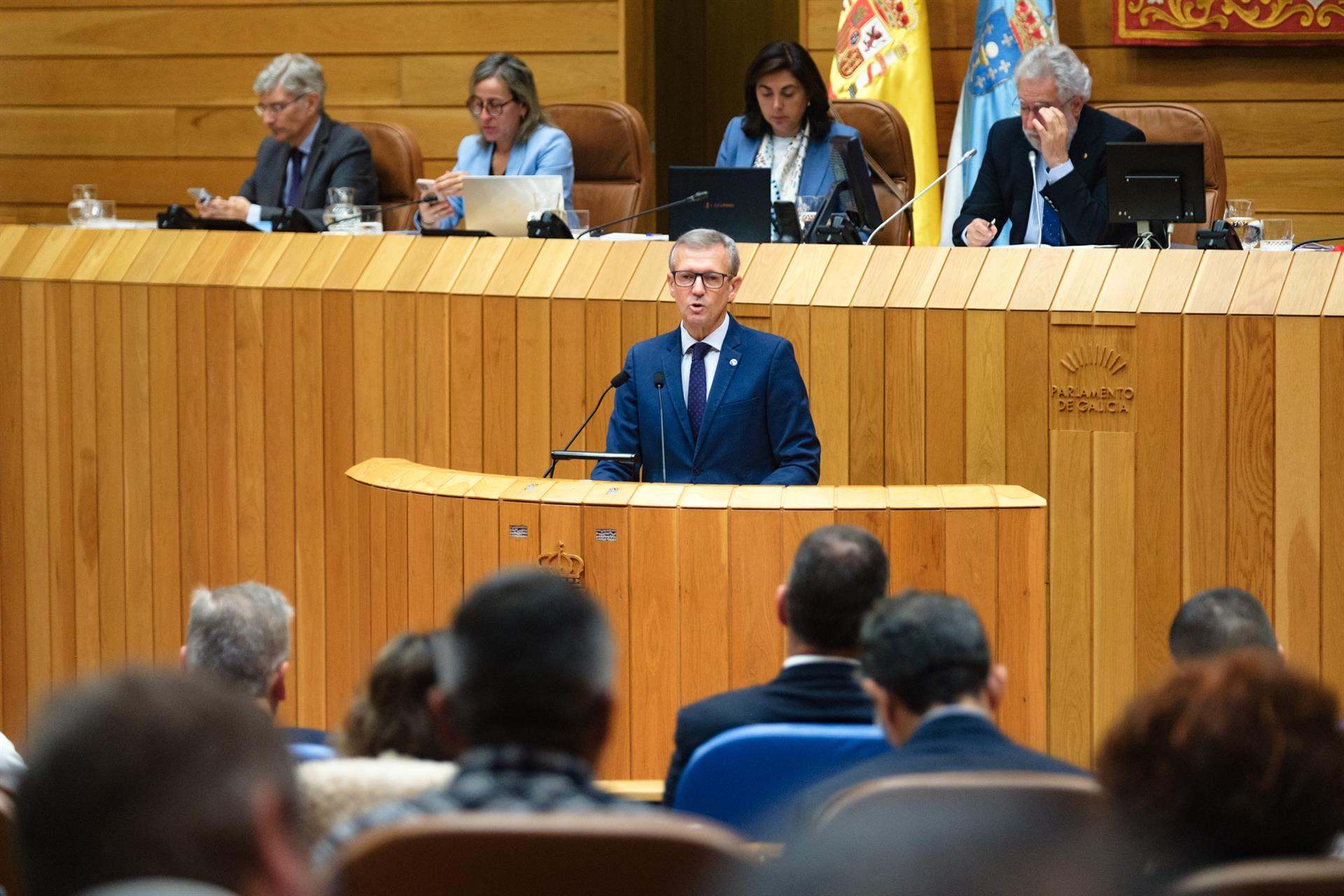 El presidente de la Xunta, Alfonso Rueda, ha concretado este martes en su comparecencia en el Parlamento gallego las principales líneas estratégicas de las cuentas para 2025.