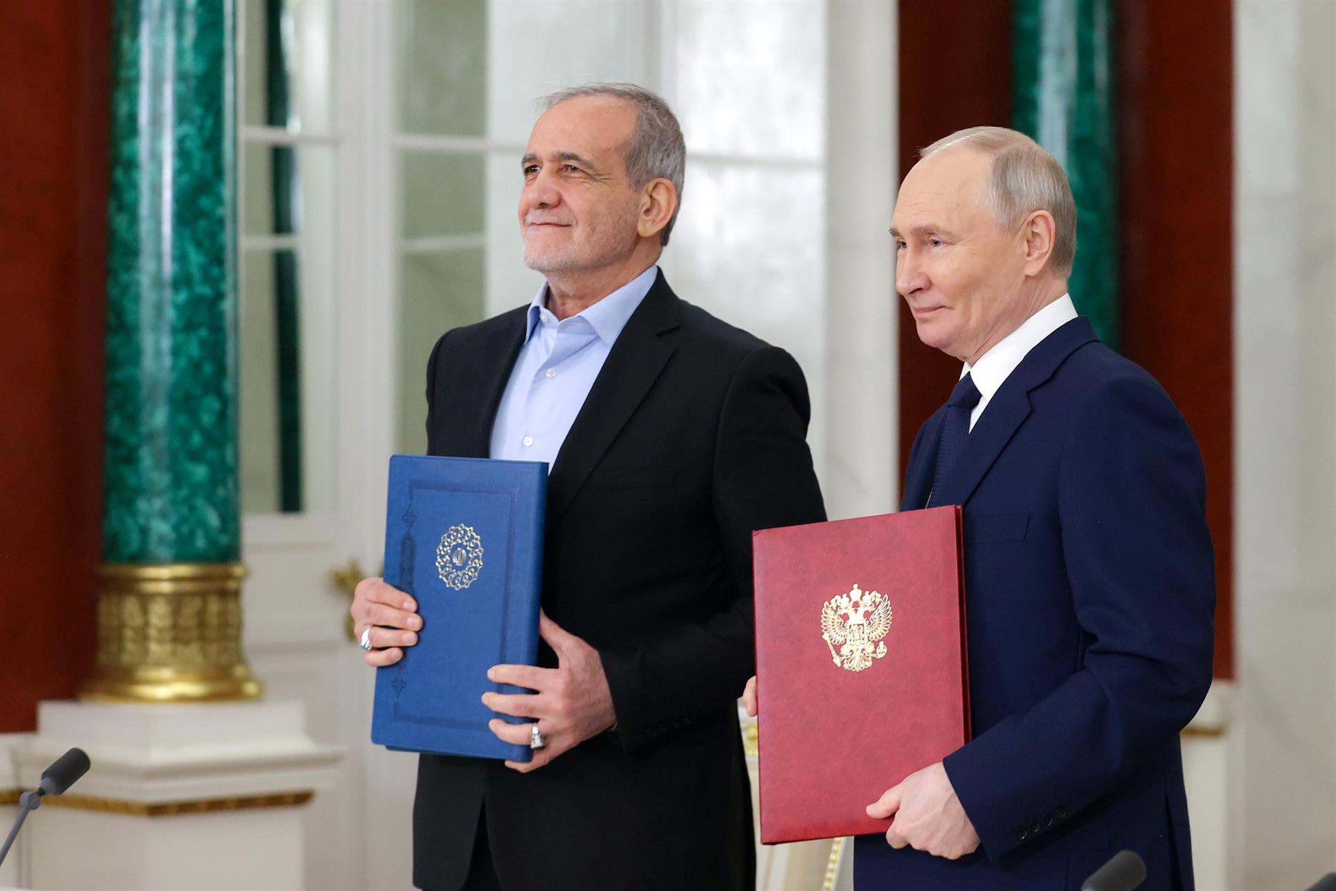 Los presidentes de Rusia e Irán, Vladimir Putin y Masud Pezeskhian / EP