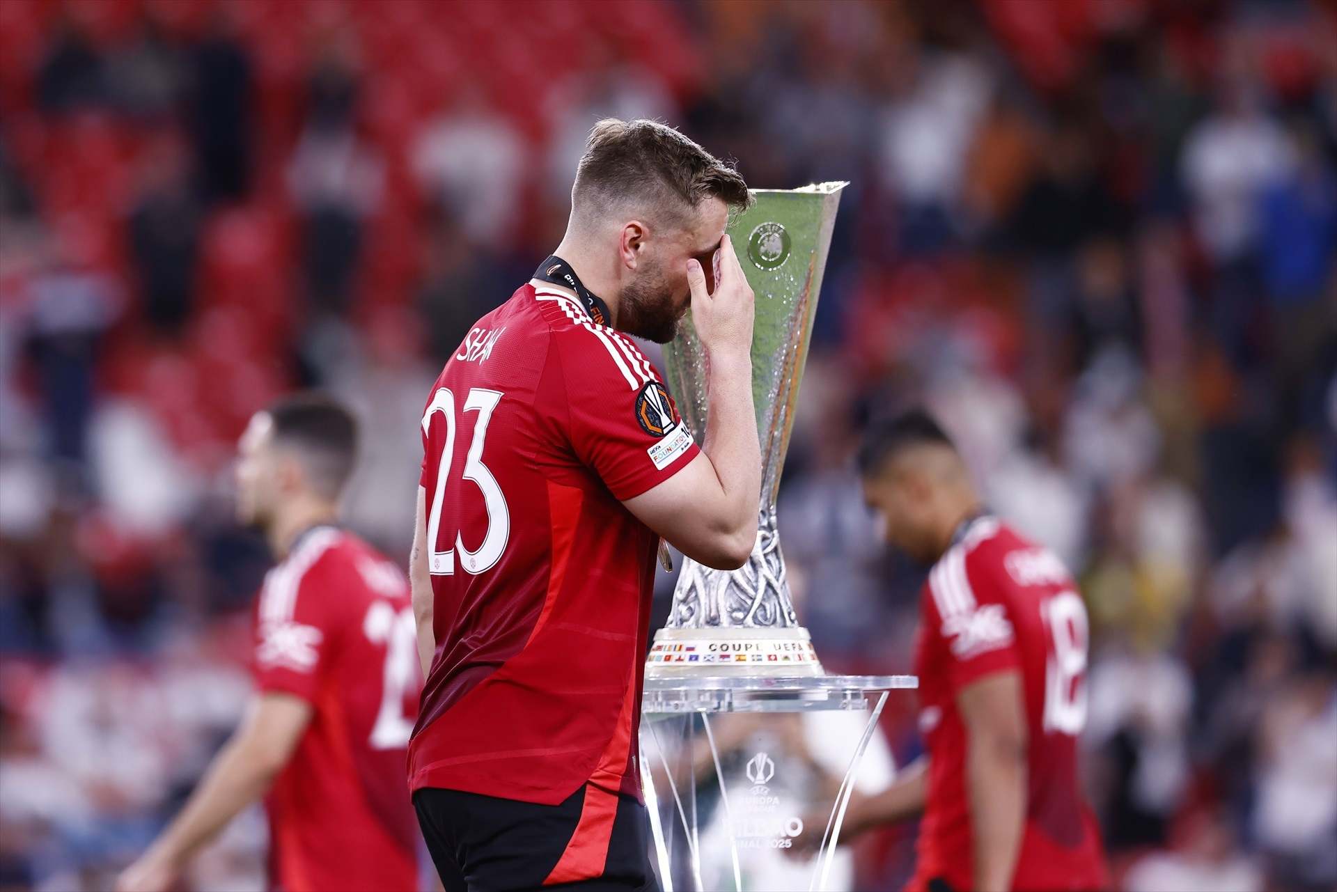Luke Shaw, jugador del Manchester United, tras la derrota en la final de la UEFA Europa League