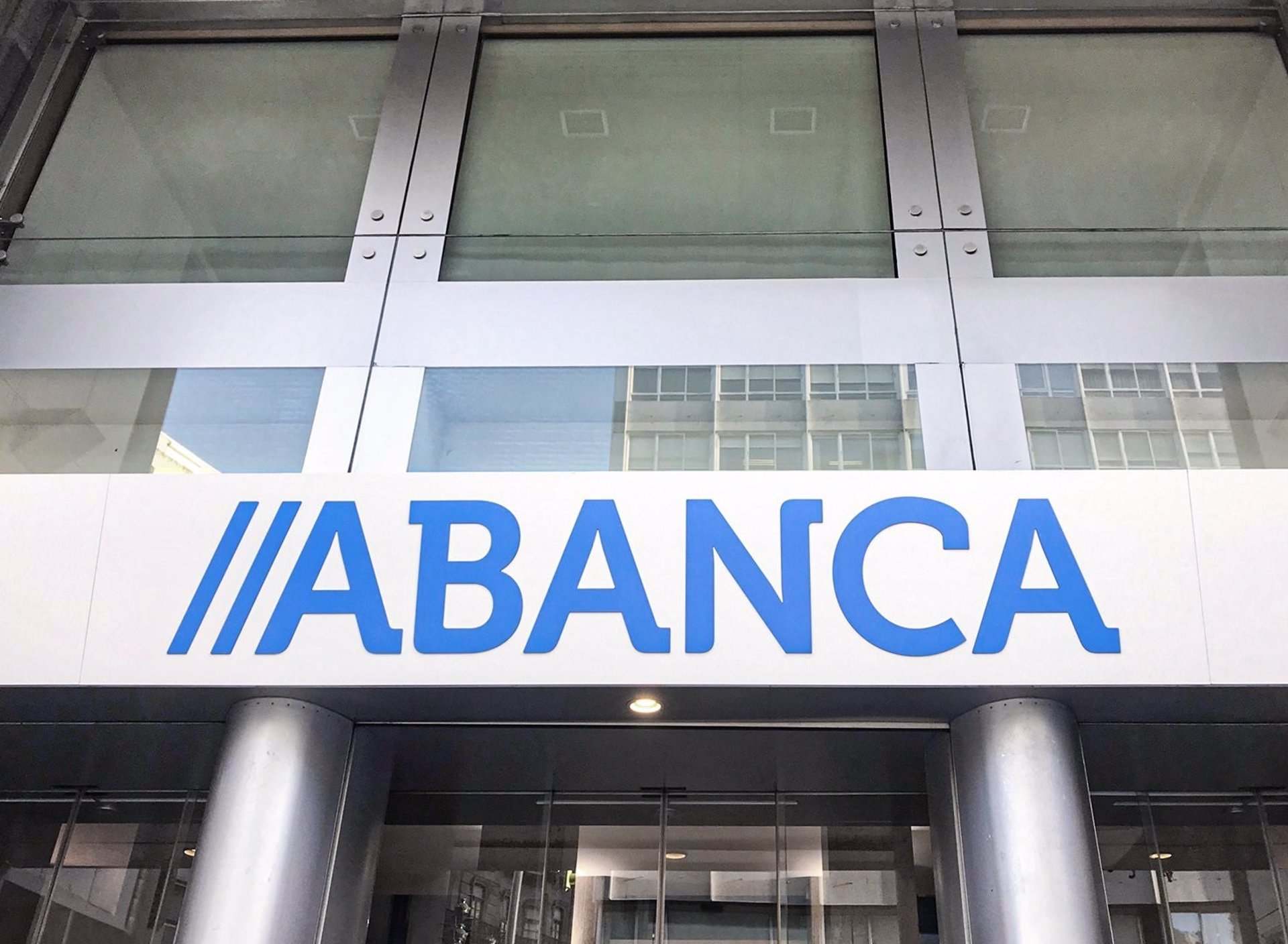 Abanca ha sido reconocida en los premios SS&C Blue Prism Customer Excellence Awards en la categoría 'Innovation Brillance'.