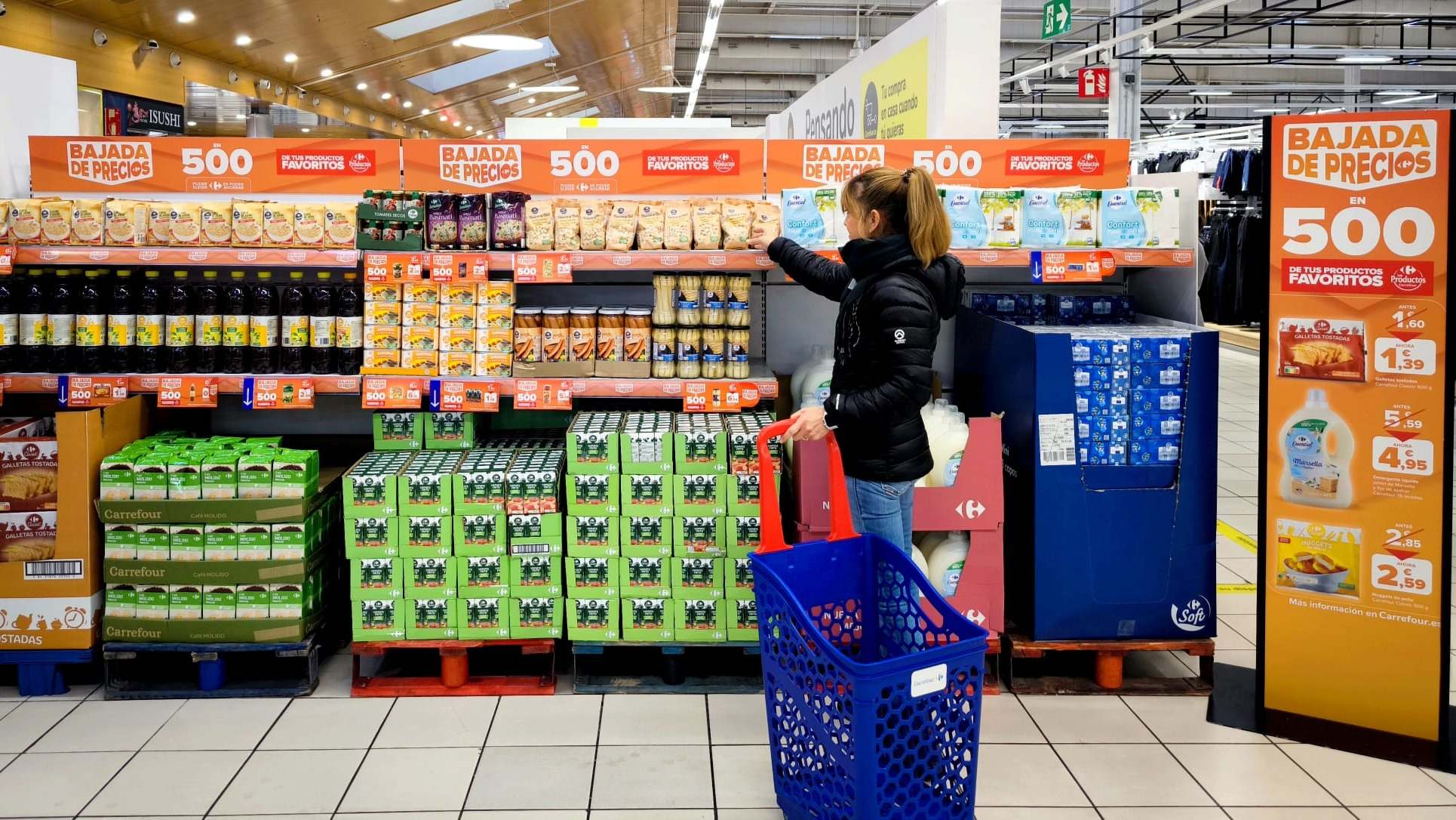 Hasta 500 productos de marca Carrefour bajarán de precio este año.