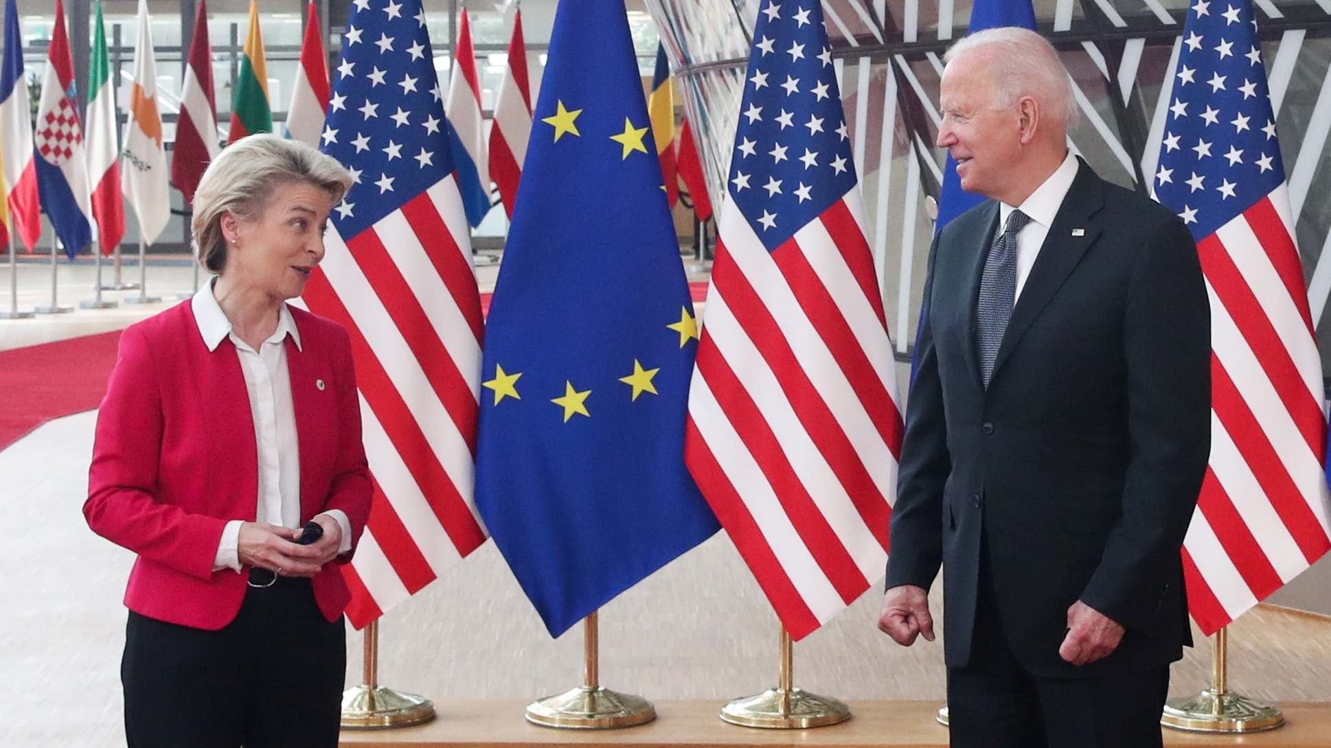 La presidenta de la Comisión Europea, Ursula von der Leyen y el presidente de EEUU, Joe Biden