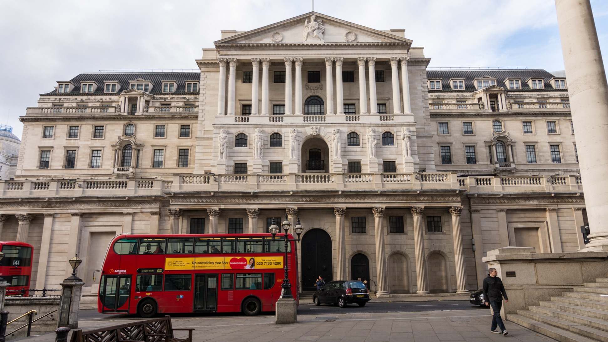 Banco de Inglaterra recorte de tipos suben los bonos británicos