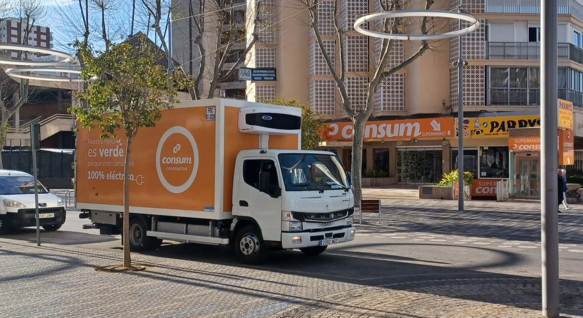 Uno de los camiones eléctricos de Consum.