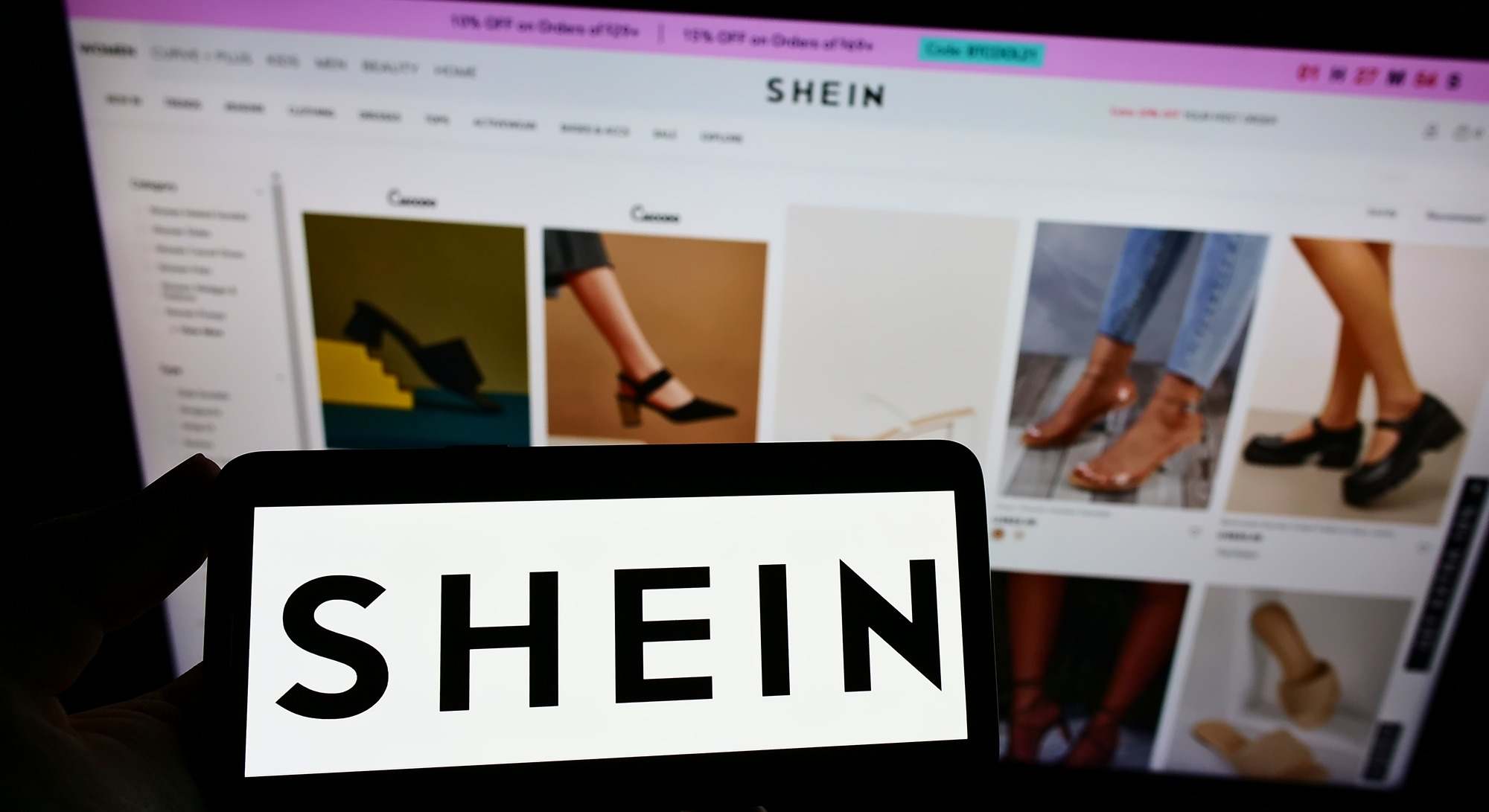 un usuario compra en la web de Shein