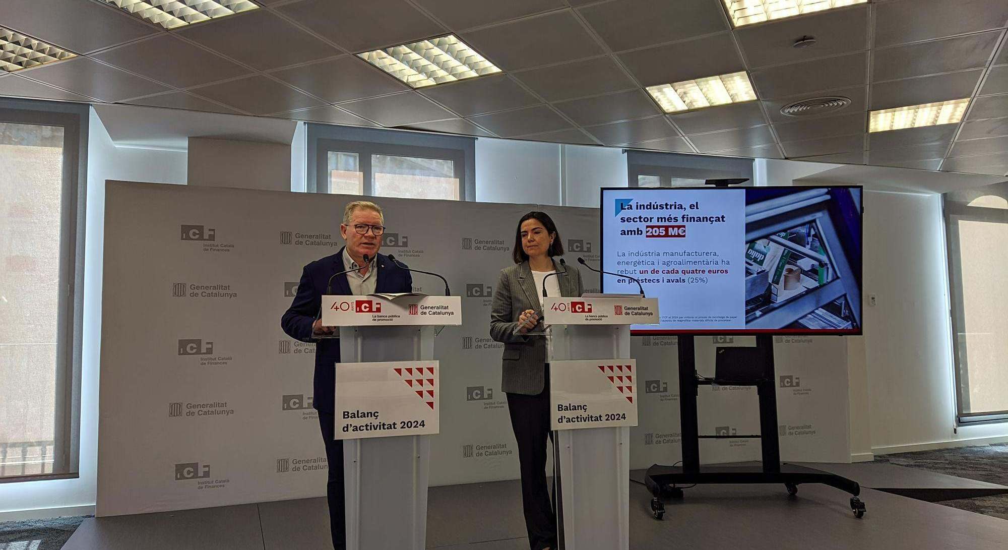 Juli Fernández, secretario general de la Consejería de Economía y Finanzas, y Vanessa Servera, consejera delegada del ICF. EE