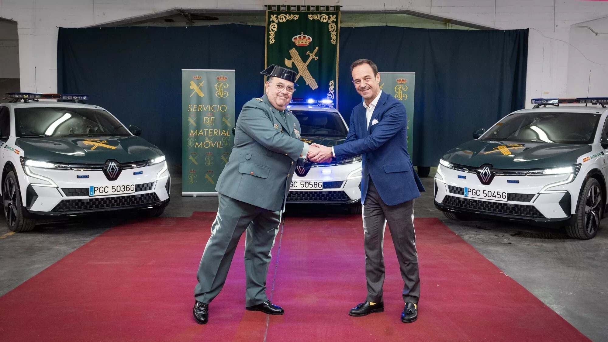 La Guardia Civil incorpora una flota de 118 unidades de Renault Megane 100% eléctricos. / Foto: EP